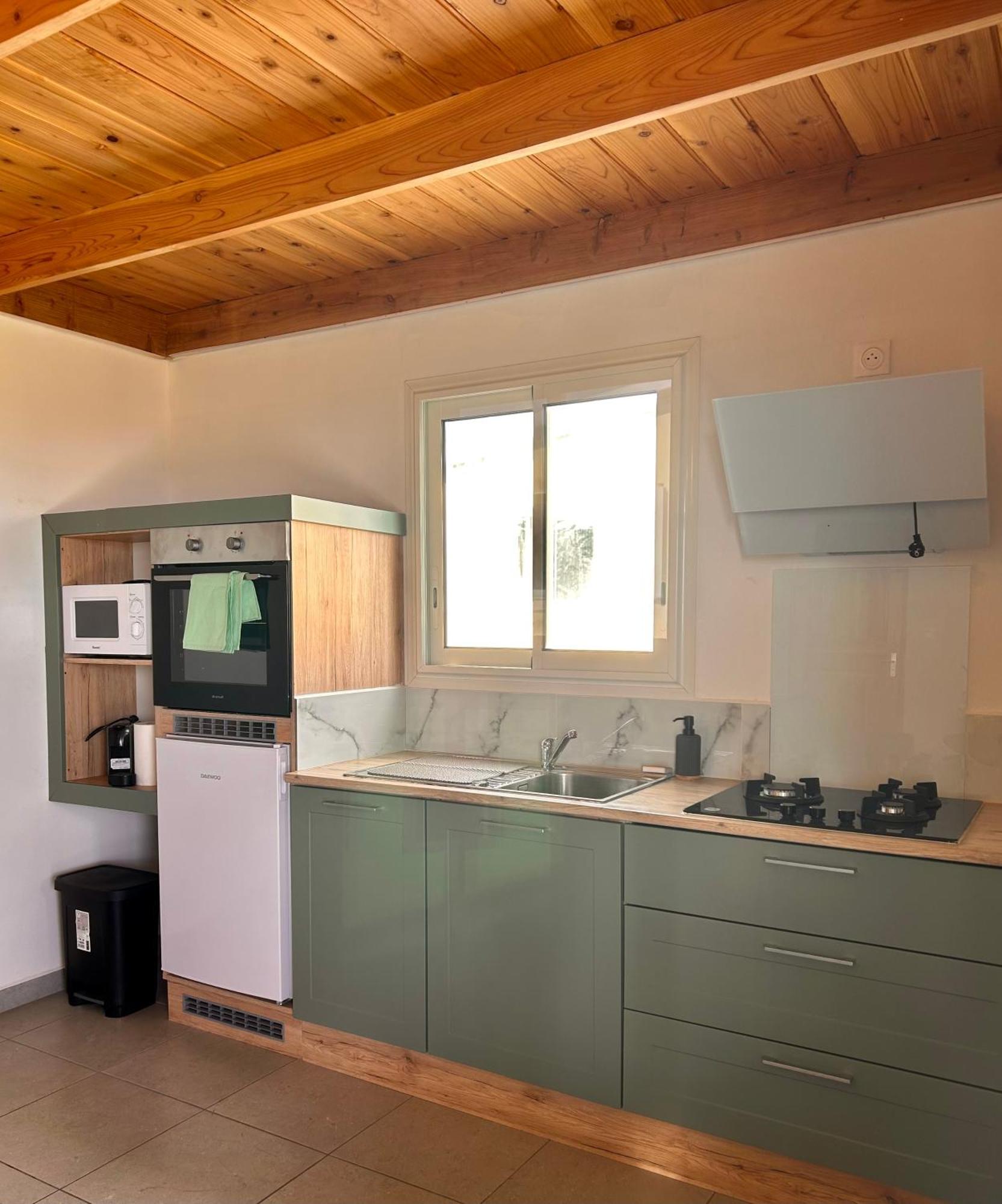 Logement Emeraude Sainte-Rose Eksteriør billede